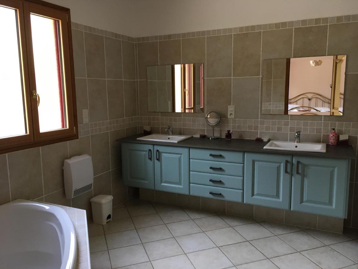 Chez Bernadette Et Victor Bed & Breakfast Витрак Екстериор снимка