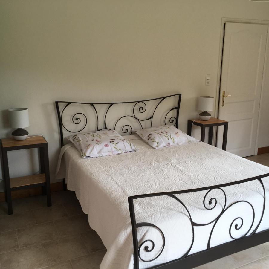 Chez Bernadette Et Victor Bed & Breakfast Витрак Екстериор снимка