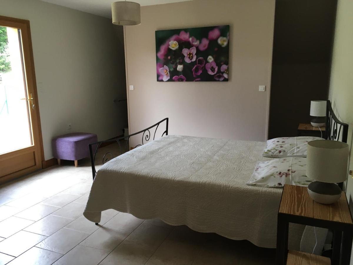 Chez Bernadette Et Victor Bed & Breakfast Витрак Екстериор снимка