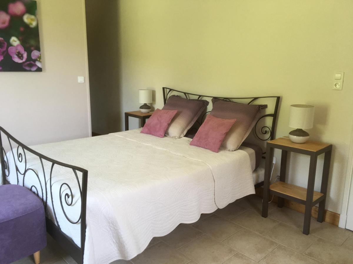 Chez Bernadette Et Victor Bed & Breakfast Витрак Екстериор снимка